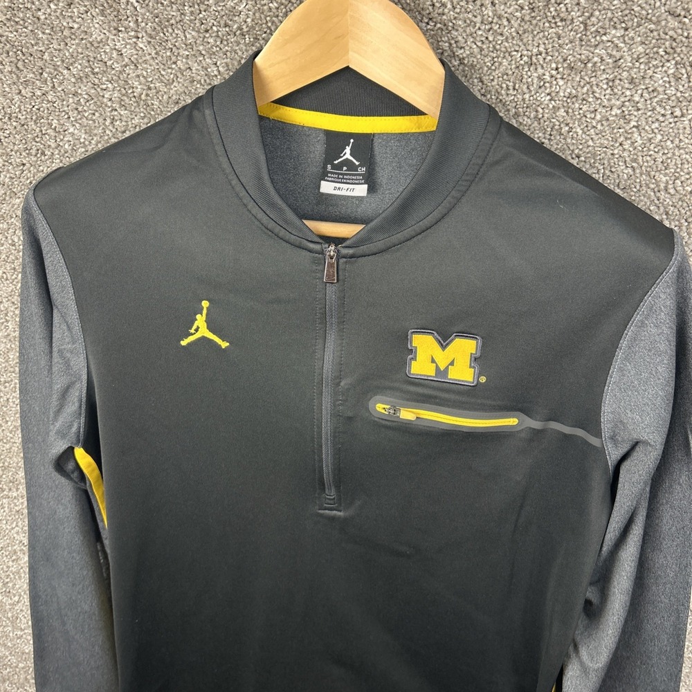 Nike Dri-Fit Jordan Michigan Men's Small 1/4 Zip Pullover LS Gray Yellow Logo - Picture 3 of 8